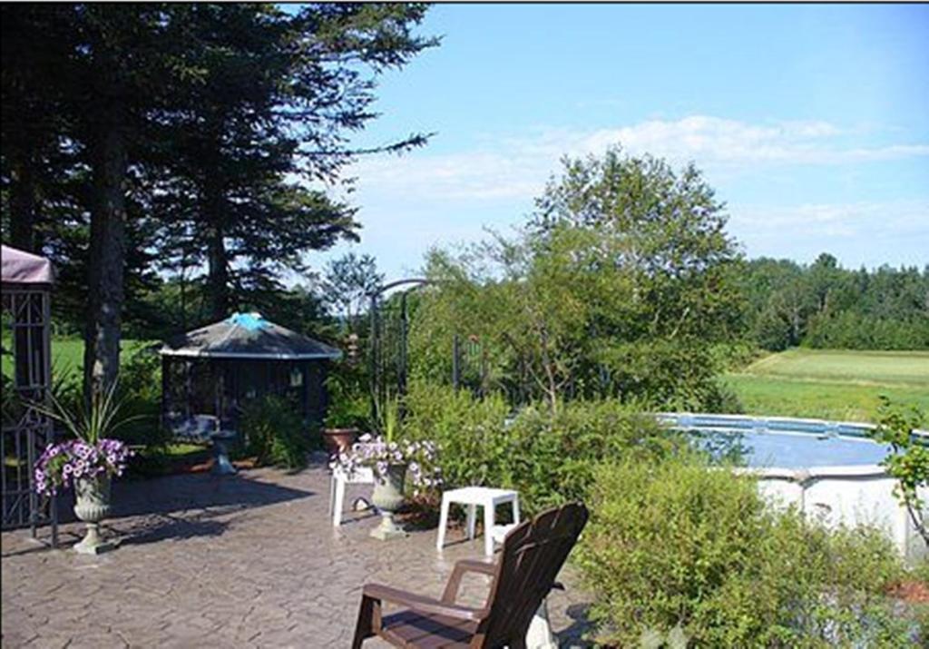 Gite Le Grandelinois Saint-Paulin Bagian luar foto