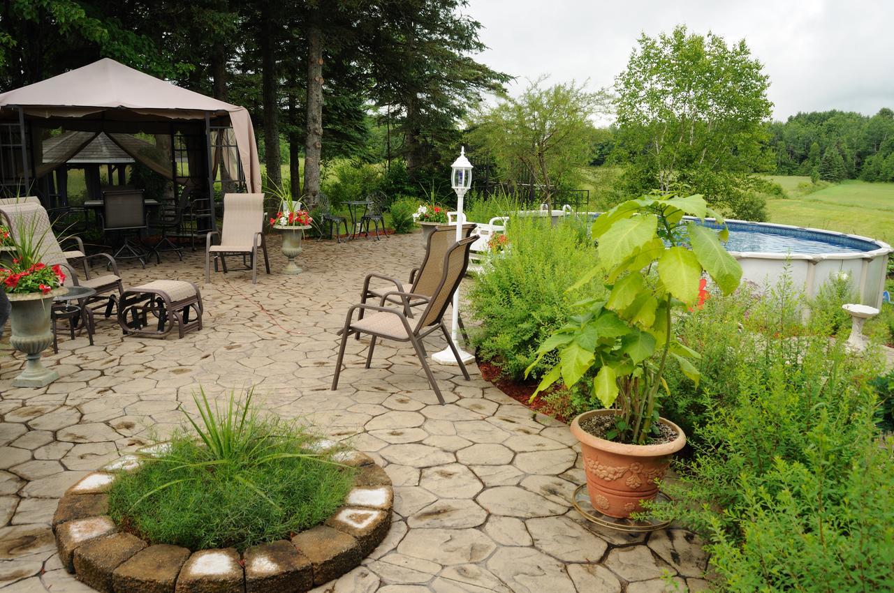 Gite Le Grandelinois Saint-Paulin Bagian luar foto