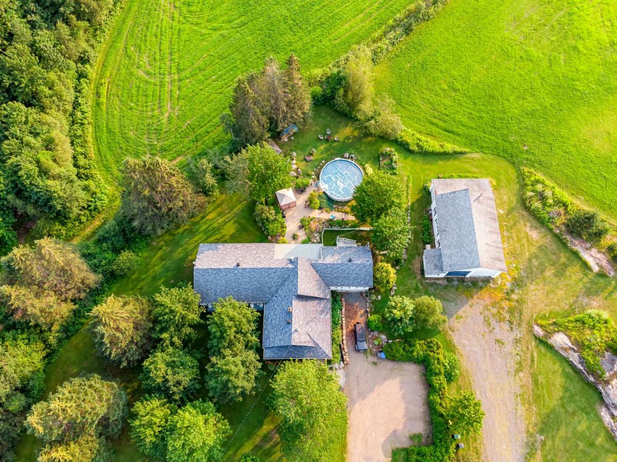 Gite Le Grandelinois Saint-Paulin Bagian luar foto
